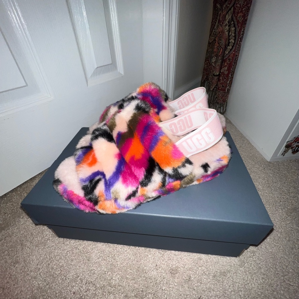 UGG Colorful Fluff Yeah